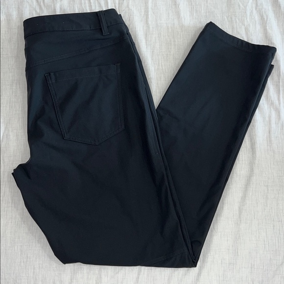 Lululemon Men's Pants 33 x 31 Classic Work Travel Casual Pants Navy Blue EUC - Picture 8 of 8